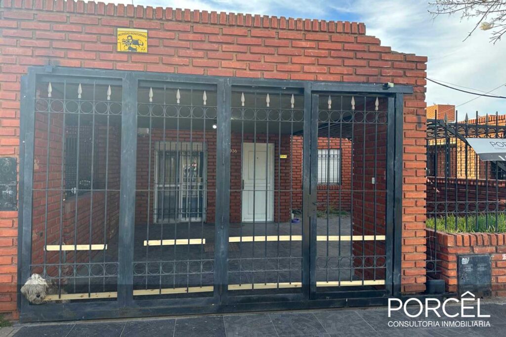 Casa calle Bolivia al 1000 image 1