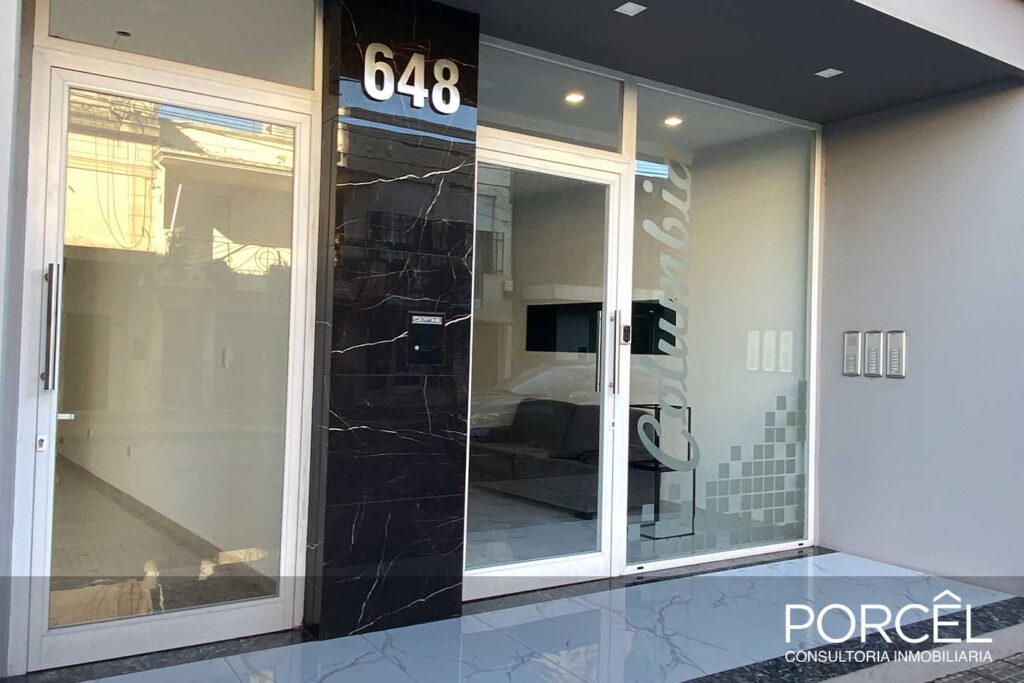 Dpto en calle Merced al 600 image 1