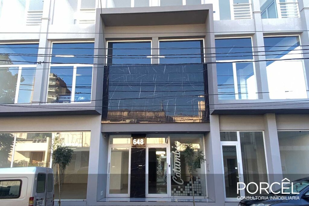 Dpto en calle Merced al 600 image 2