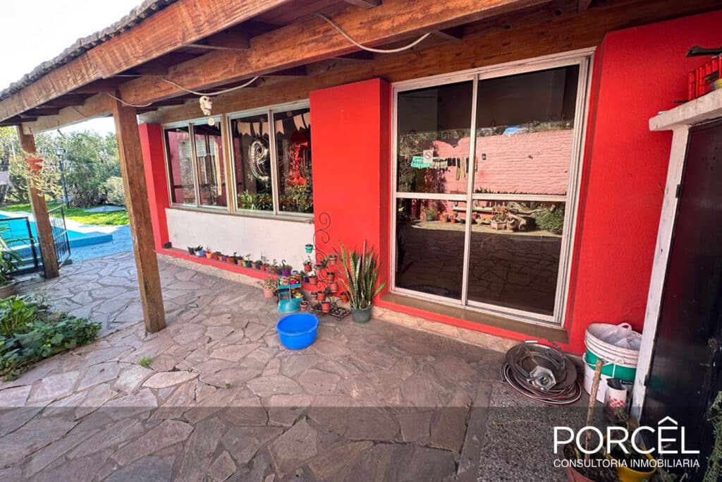 Menghi al 250. Barrio La Amalia image 3