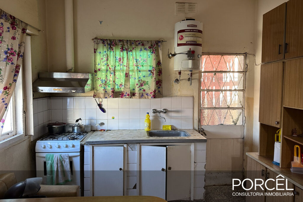 Casa Alberdi 1032 image 2