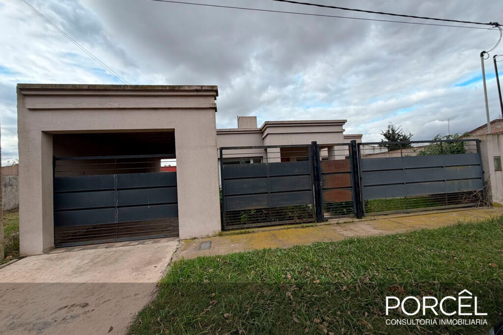 Casa en Urquiza image 1